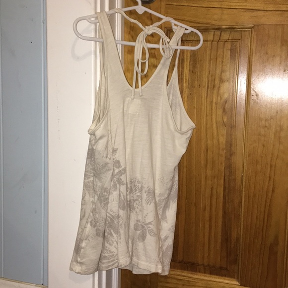 American Eagle White And Grey Floral Camisole 🦅 - Picture 3 of 5